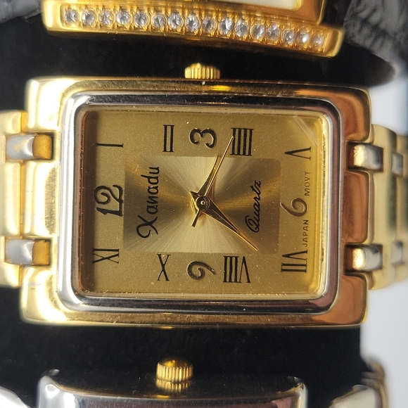 8 square face watches with new batteries. - Picture 4 of 12